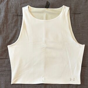 NWOT Under Armour Women's Cropped Reversible White/ Tan Workout Top